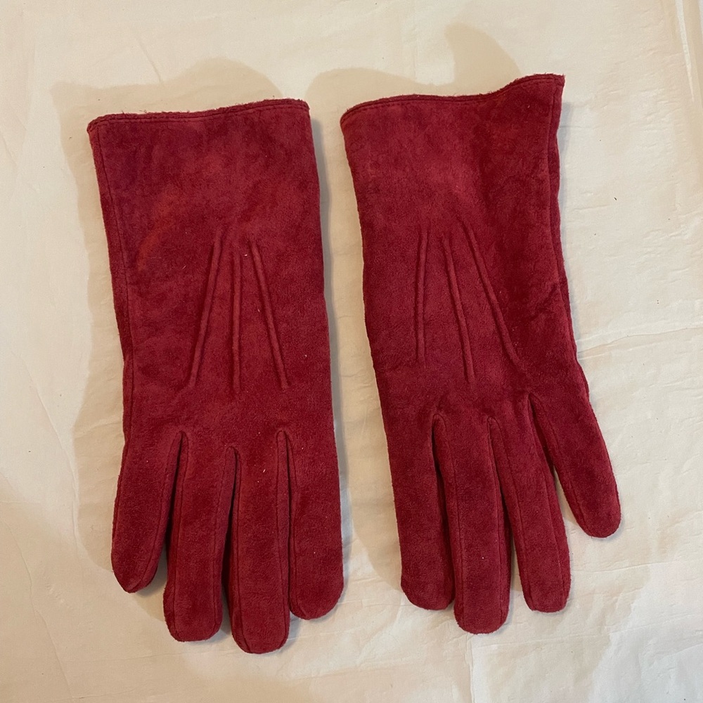 Suede leather gloves…..size M